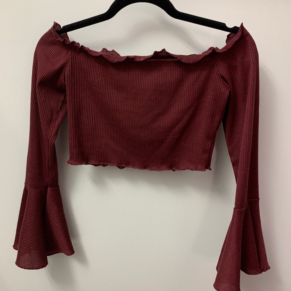 ZAFUL cropped off should bell sleeve top. - Picture 2 of 2